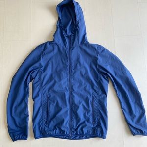 Uniqlo extra light weight packable windbreaker